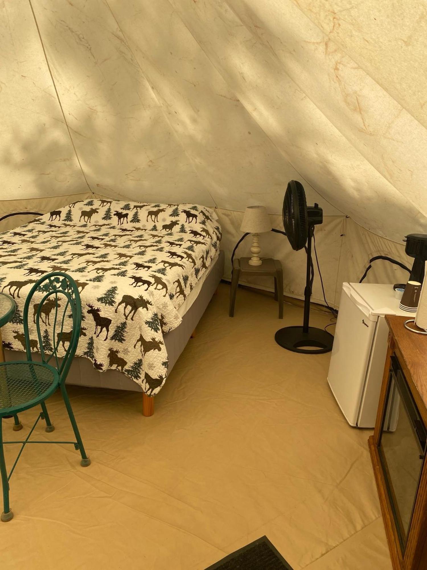 Snake River Glamping *