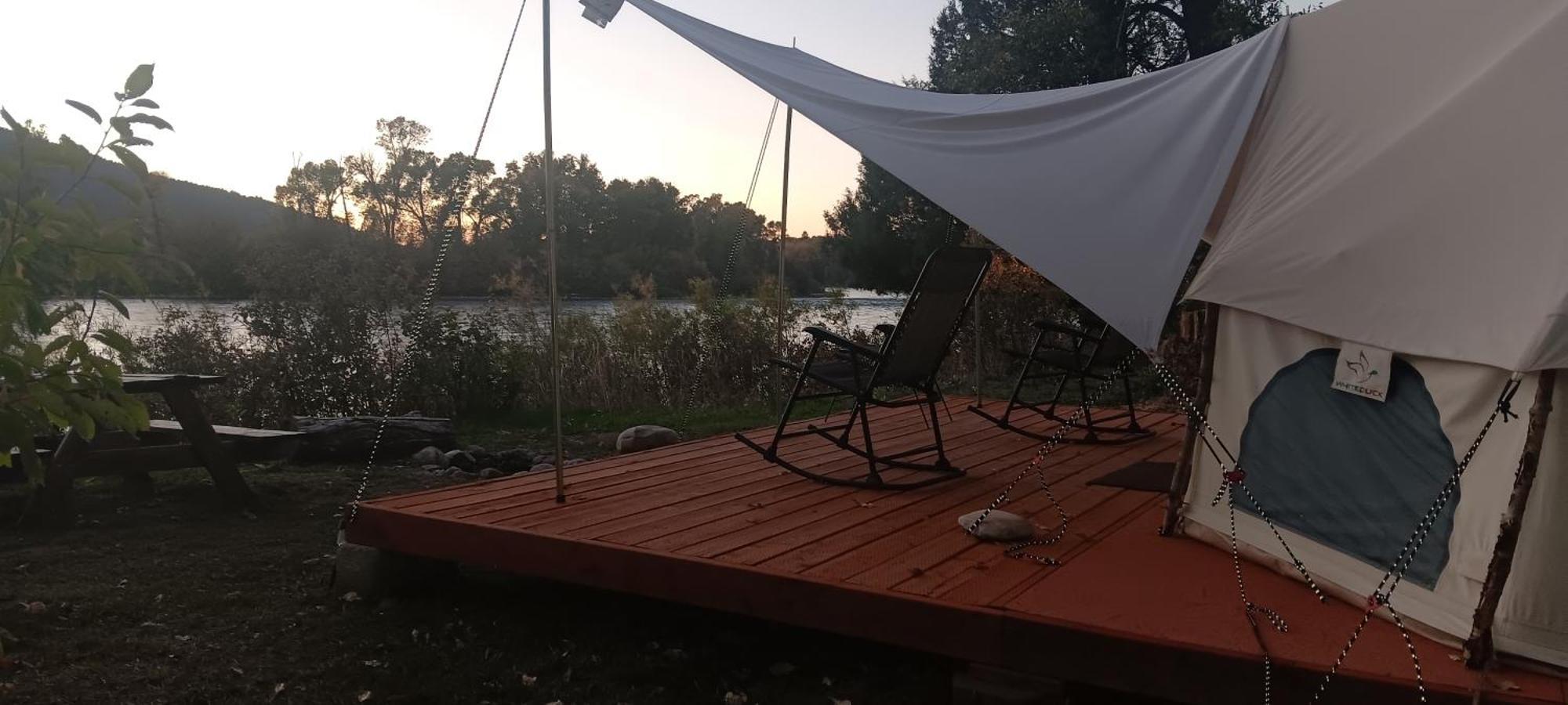 Tente de luxe Snake River Glamping *