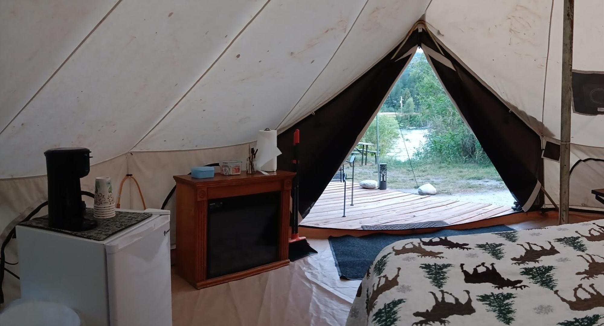 Snake River Glamping *